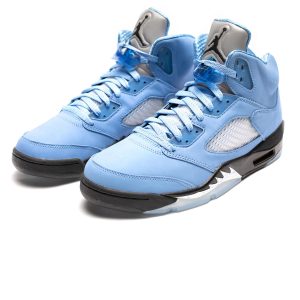 air-jordan-5-retro-se-dv1310-401-unc-sneakerbox-2.jpg