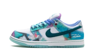 nike-dunk-low-sb-futura-laboratories-bleached-aqua_23788277_49113094_2048.webp